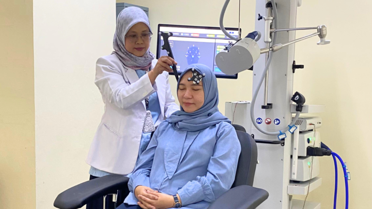 2026-04-24 RS Adam Malik Hadirkan Teknologi TMS, Harapan Baru untuk Pemulihan Pasien Neurologi - FOTO